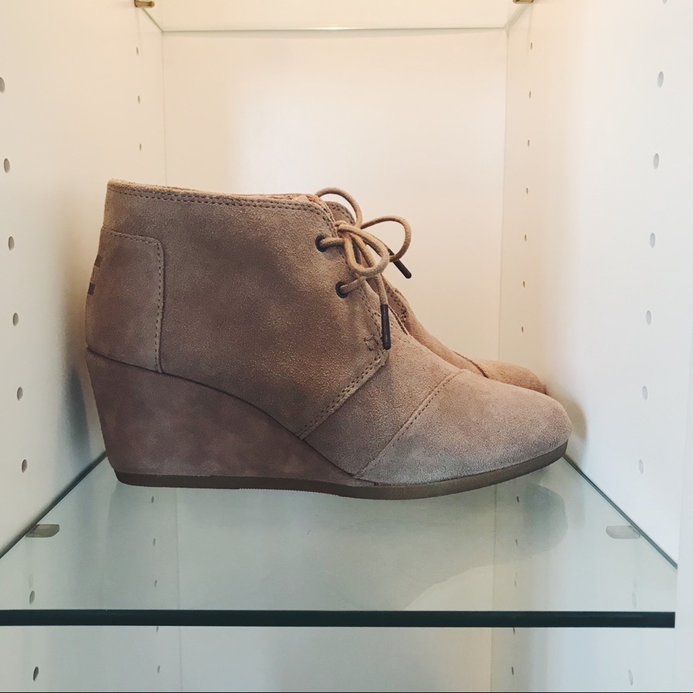TOMS Women’s Desert Wedge